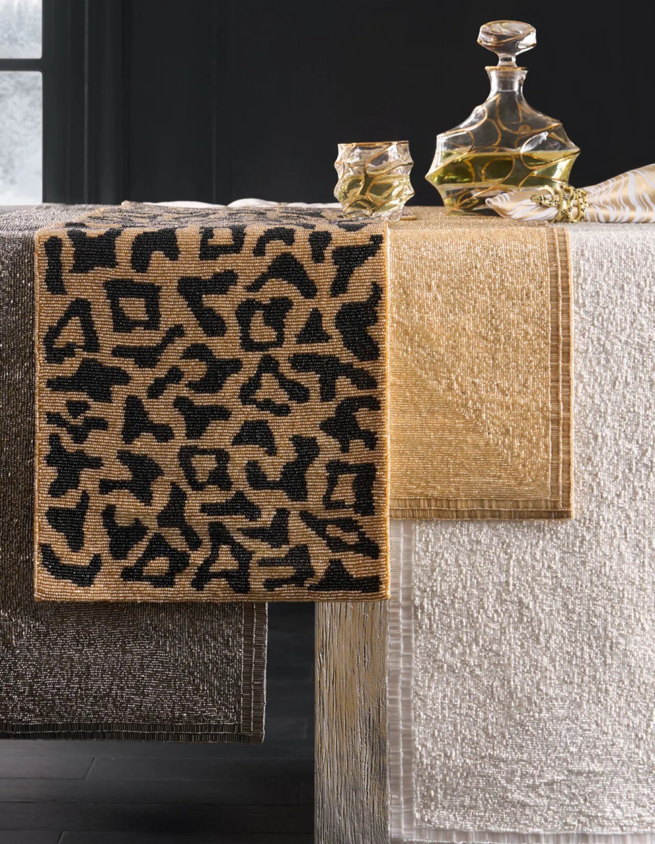 Z Gallerie Beaded Runner> Tabletop Sale | Table Linens