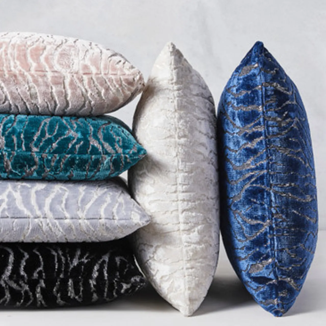 Z Gallerie Cachet Pillow 20" - Ivory> Textile Sale | Patterned Pillows