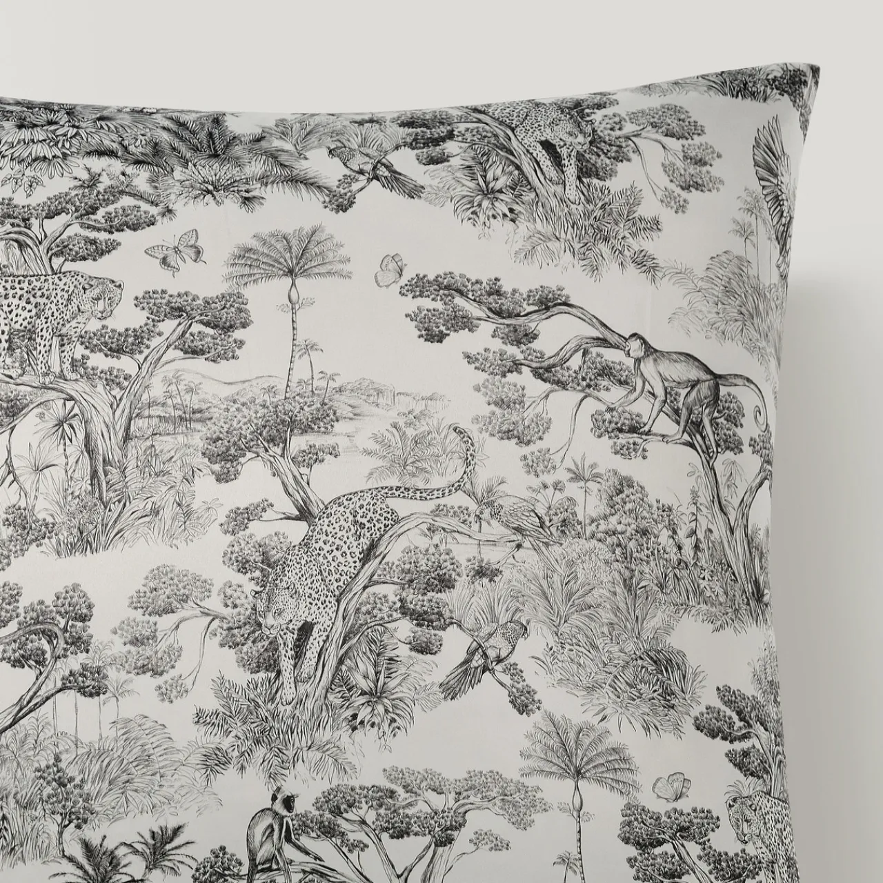 Z Gallerie Jungle Toile Bedding Set - Ivory/Black> Printed Bedding | Duvets Covers & Shams