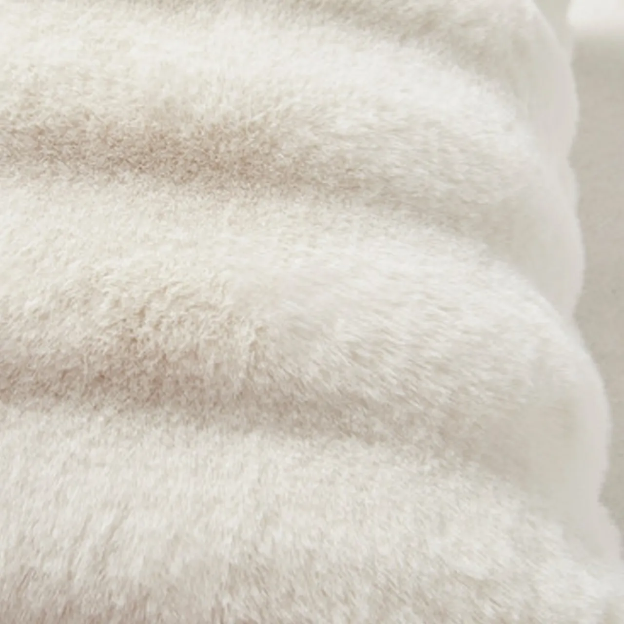 Z Gallerie Kira Pillow 20" - Ivory> Textile Sale | Faux Fur Pillows