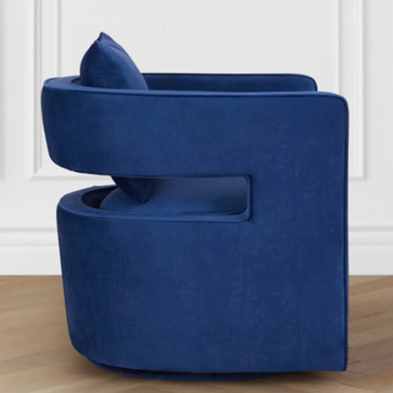 Z Gallerie Lottie Swivel Chair> Accent Chairs