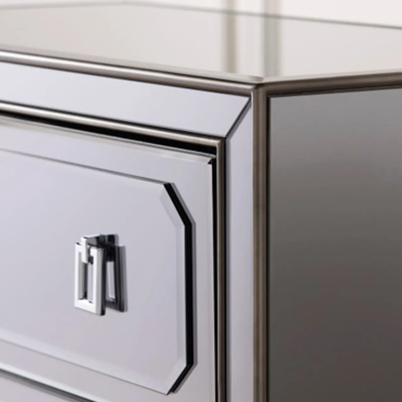 Z Gallerie Maddox 5 Drawer Chest> Dressers