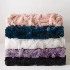 Z Gallerie Oslo Throw - Blush><noscript><img width=