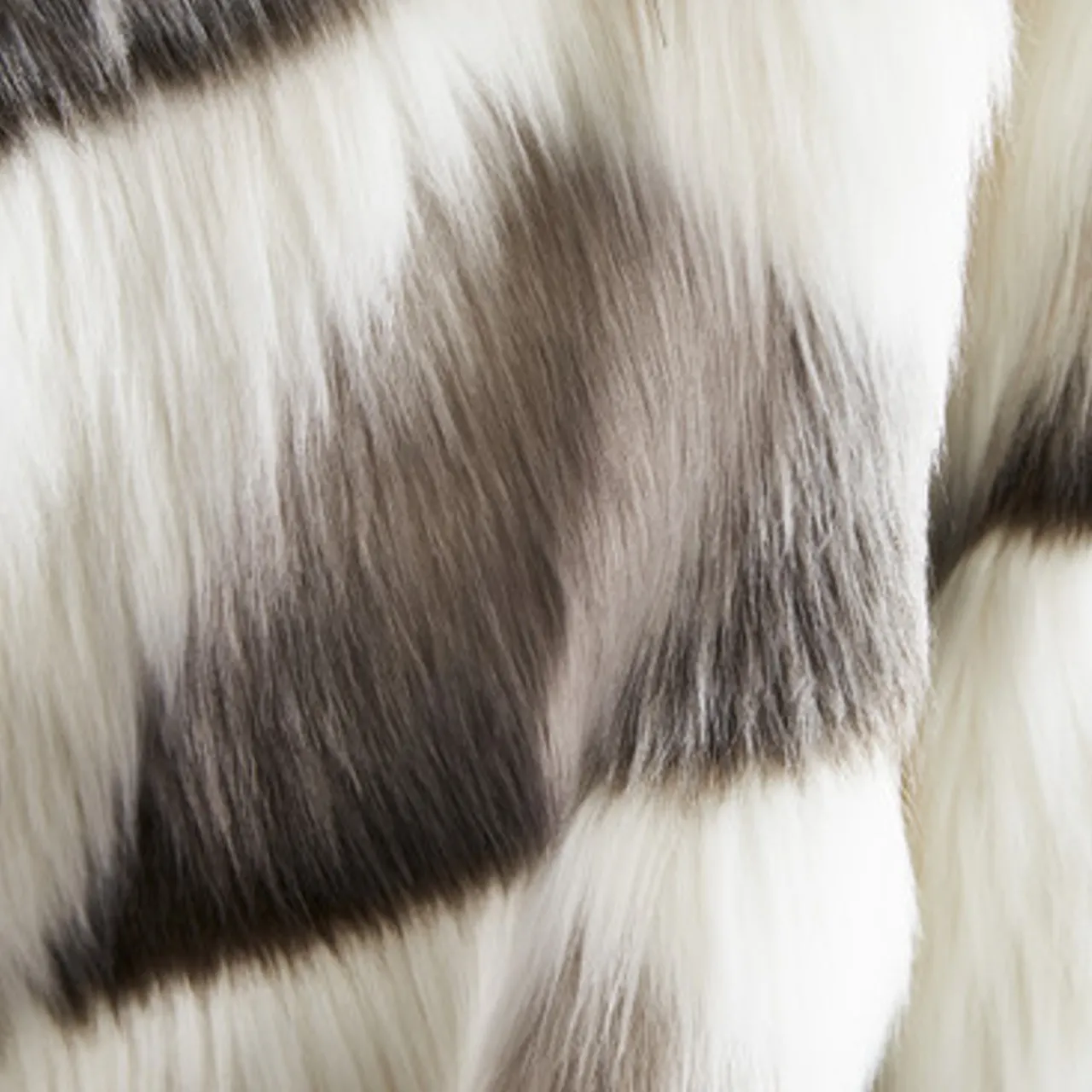 Z Gallerie Peyton Throw - Grey> Patterned Throws | Textile Sale