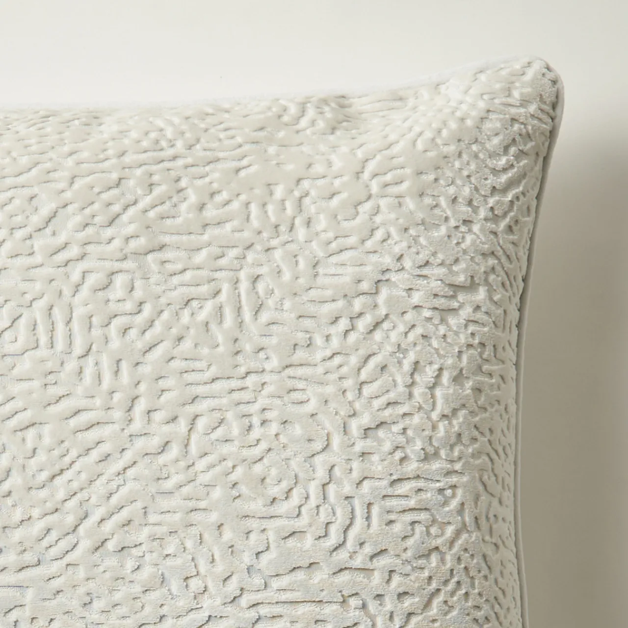 Z Gallerie Spotted Pillow 22" - Ivory> Textile Sale | Solid Pillows